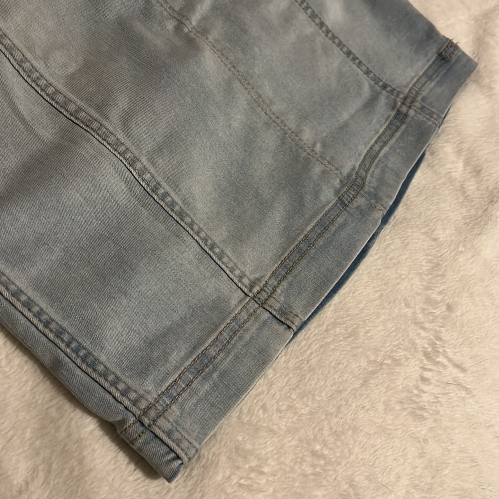 Wild Fable - Light Washed Denim Mini Skirt - Size: 00 - Picture 5 of 5